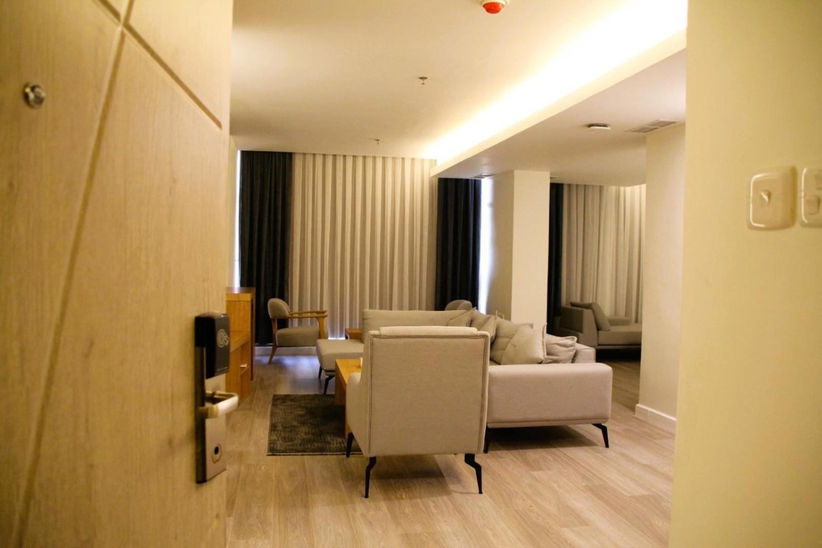Plaza Athenee Hotel Kuwejt Zewnętrze zdjęcie
